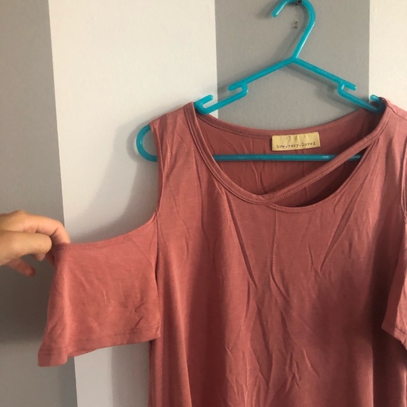 open shoulder top - Picture 2 of 3